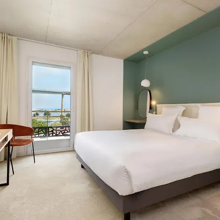Golden Tulip Hotel & Rooftop Martigues Provence Exterior photo