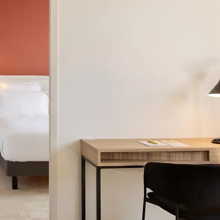 Golden Tulip Hotel & Rooftop Martigues Provence Room photo