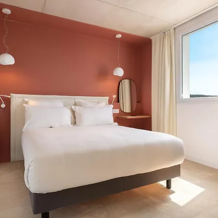 Golden Tulip Hotel & Rooftop Martigues Provence Exterior photo