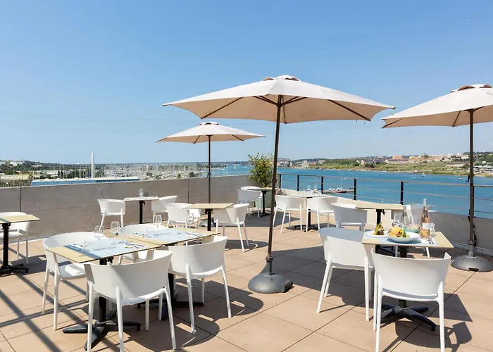 Golden Tulip Hotel & Rooftop Martigues Provence