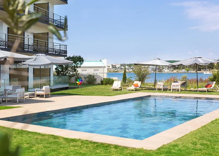 Golden Tulip Hotel & Rooftop Martigues Provence