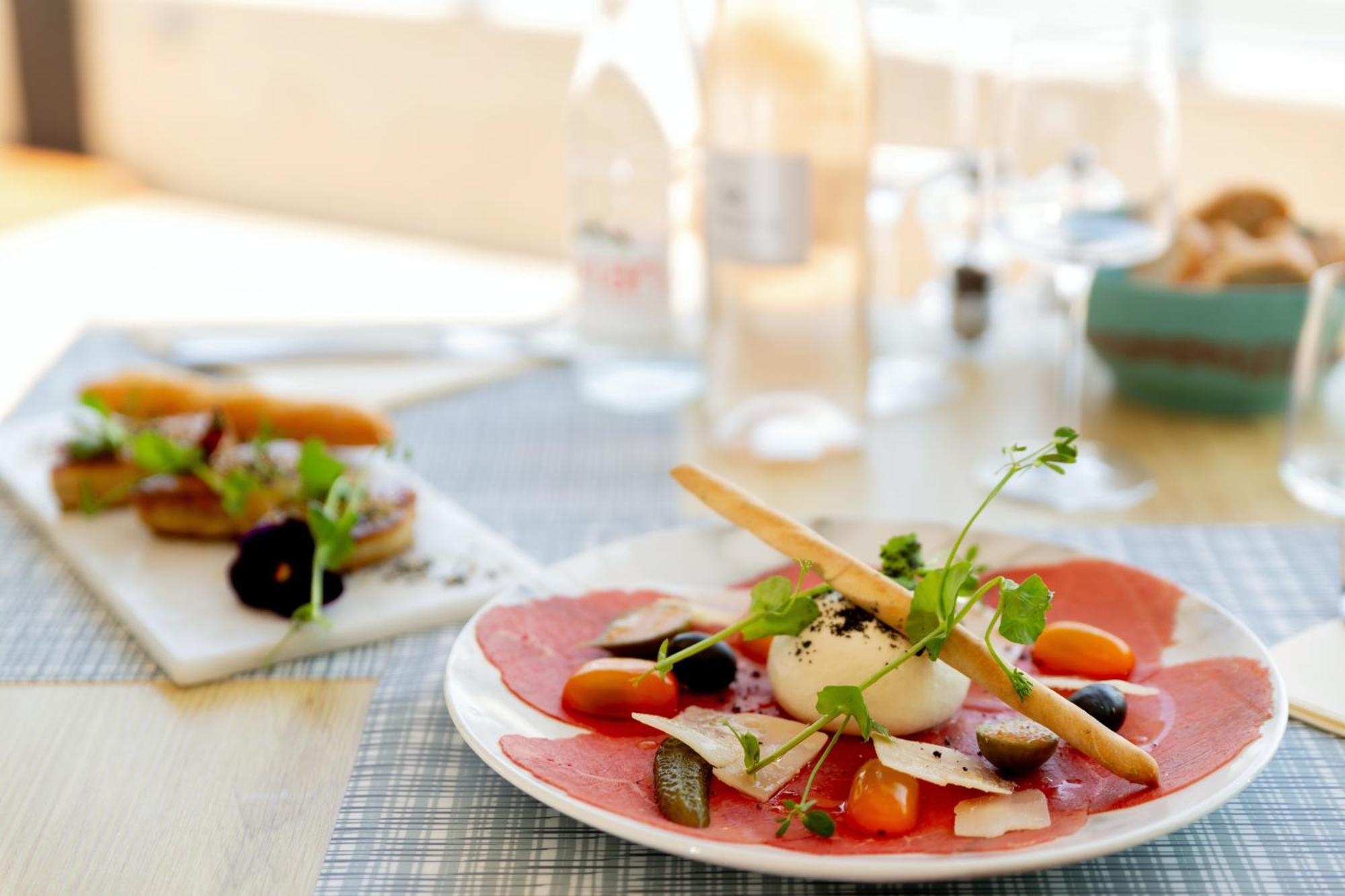 Golden Tulip & Rooftop Provence 4*