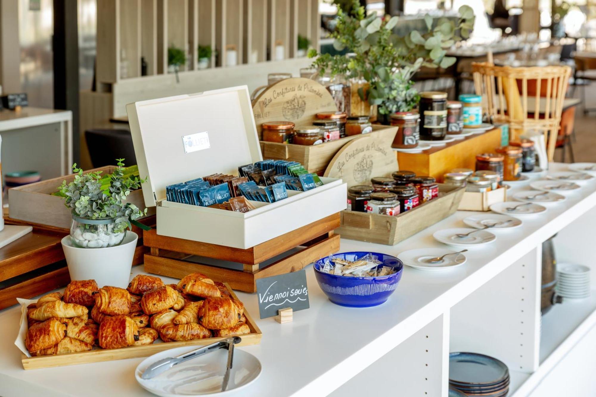 Golden Tulip & Rooftop Provence