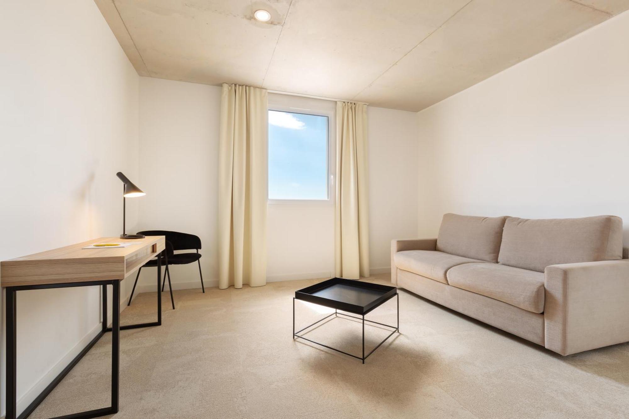 Hotel Golden Tulip & Rooftop Provence 4*